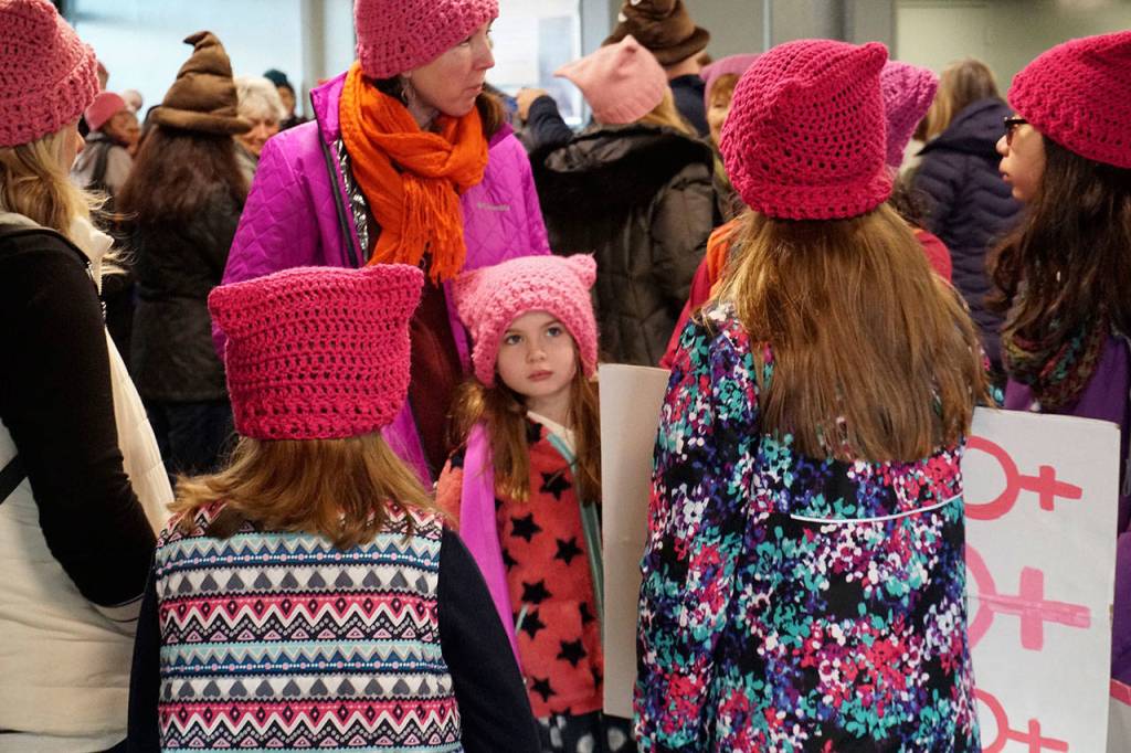 High hopes, busy feet: Bainbridge heads off to the second Women’s March | Photo gallery