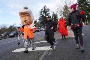 ‘Lock him up!’ | Photo of the day 1.20