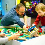 Register now for Sensory Sunday at KiDiMu