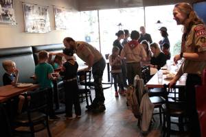 Scouts and slices: BI pack hosts delicious get-together | Photo of the day 2.4