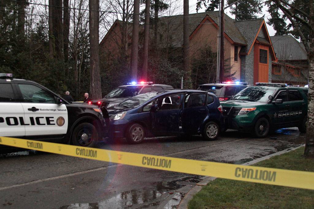 School lockdown leads to frantic manhunt | Photo gallery