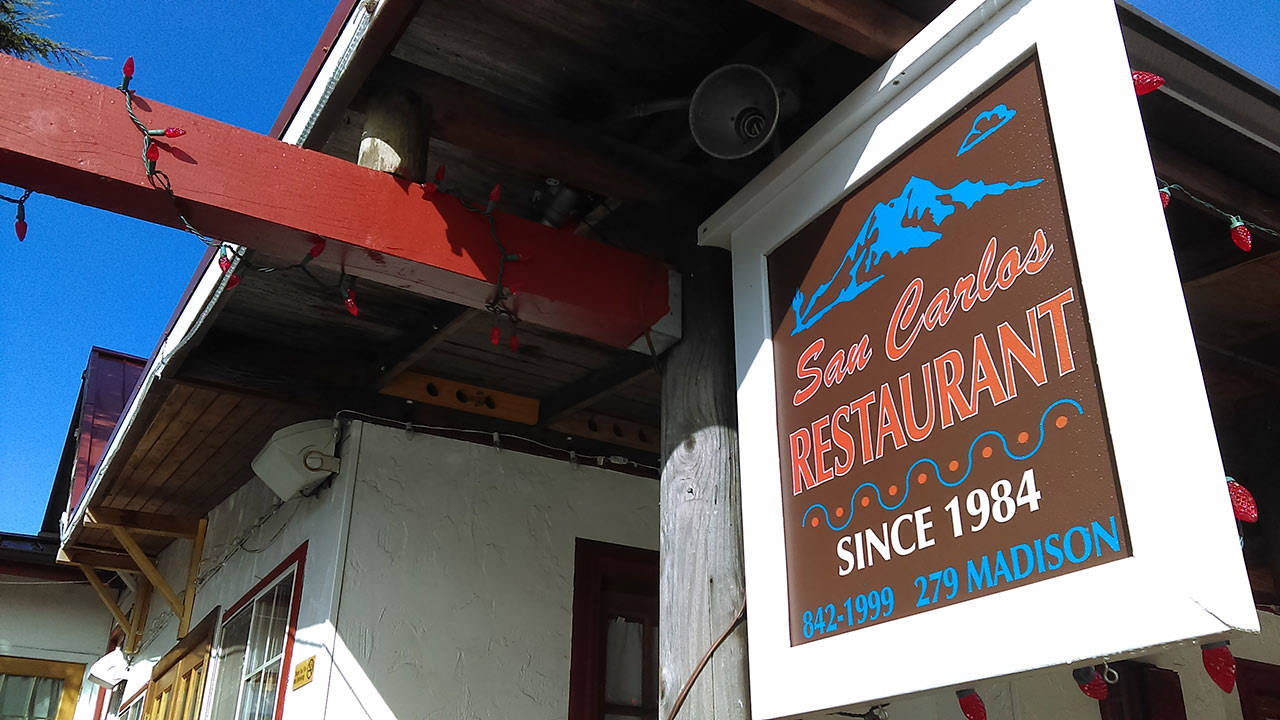 Plates & poets: Reading returns to San Carlos