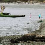 Barefoot on the beach | Photo of the day 4.7