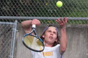 Lions dominate in tennis