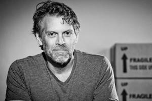 Blue collar tunesmith set to regale Lynwood