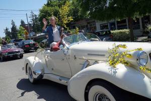 Here comes the broom | Photo of the day 5.15