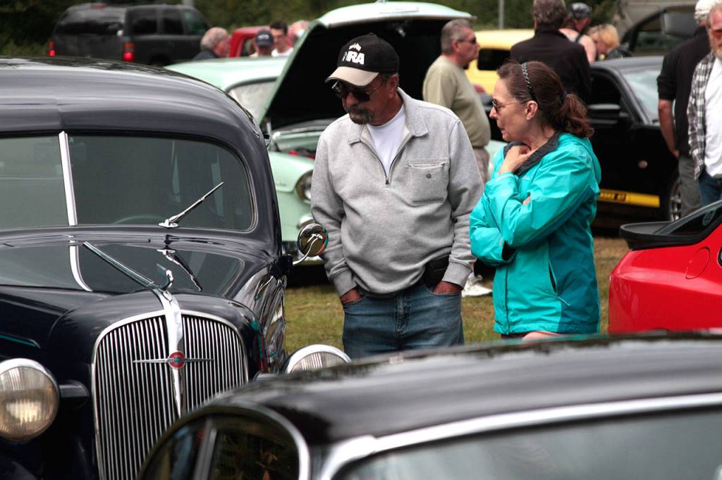Let’s cruise: Year’s first car show returns to BI | Photo gallery