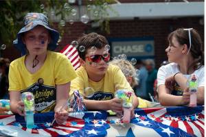 Novel train, beloved traditions headline holiday happenings on Bainbridge