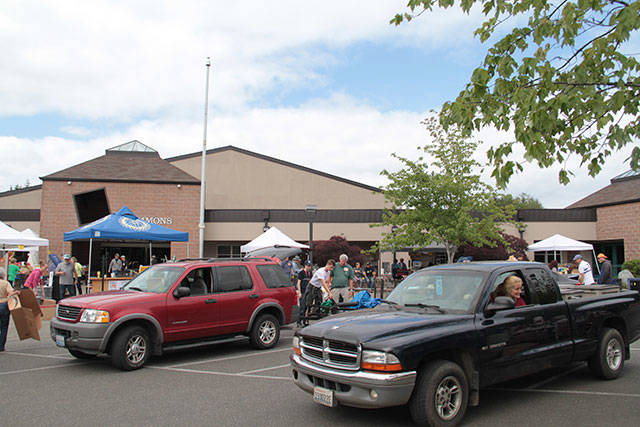 Going all out for the Rotary Auction | Photo gallery