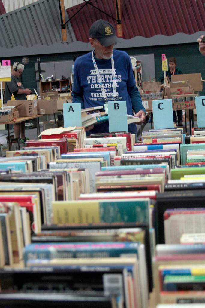 Sneek a peek: Behind the scenes at the Rotary auction | Photo gallery