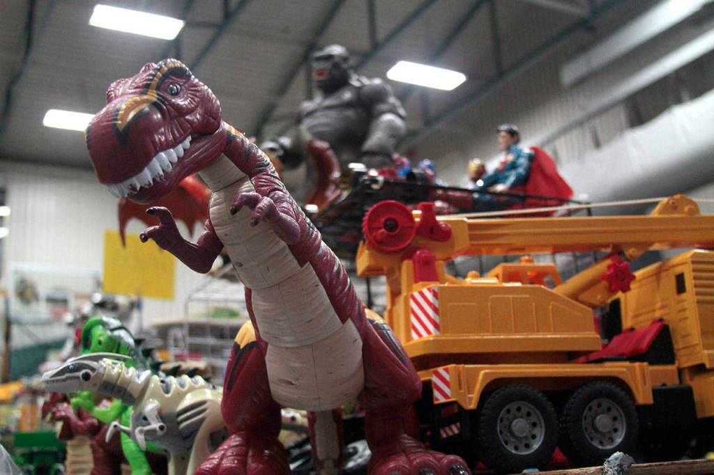 Sneek a peek: Behind the scenes at the Rotary auction | Photo gallery