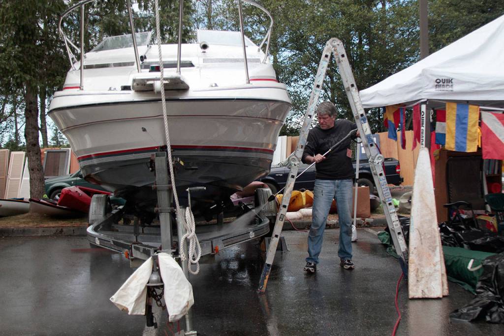 Sneek a peek: Behind the scenes at the Rotary auction | Photo gallery