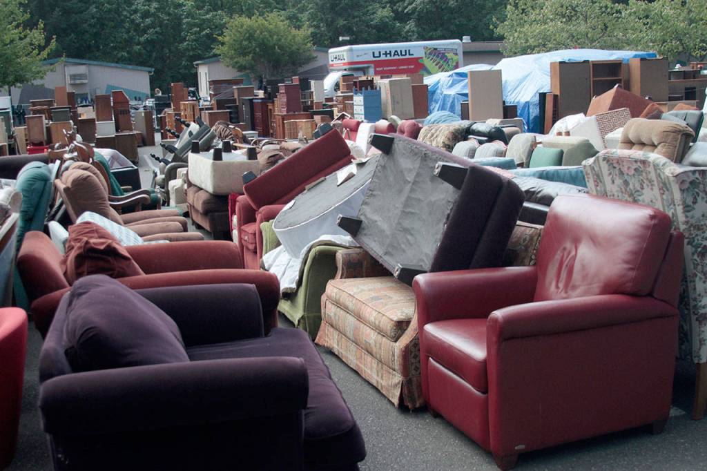 Sneek a peek: Behind the scenes at the Rotary auction | Photo gallery