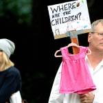 Families Belong Together | Photo of the day 6.30