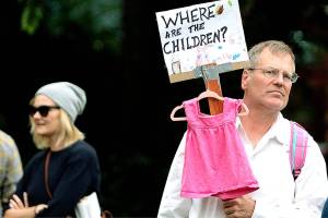 Families Belong Together | Photo of the day 6.30