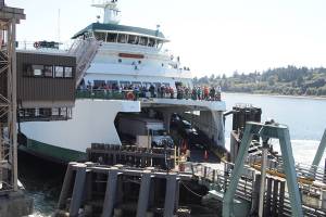 TRAVEL ADVISORY | One-hour wait for ferry to island