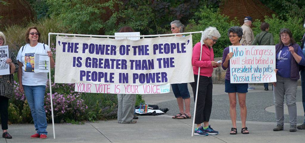 ‘Confront Corruption’ rally occupies Waypoint Park | Photo gallery