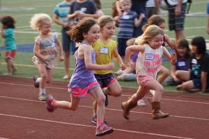 Fast fun finale: Year’s last All-Comers Meet full of triumph, trophies