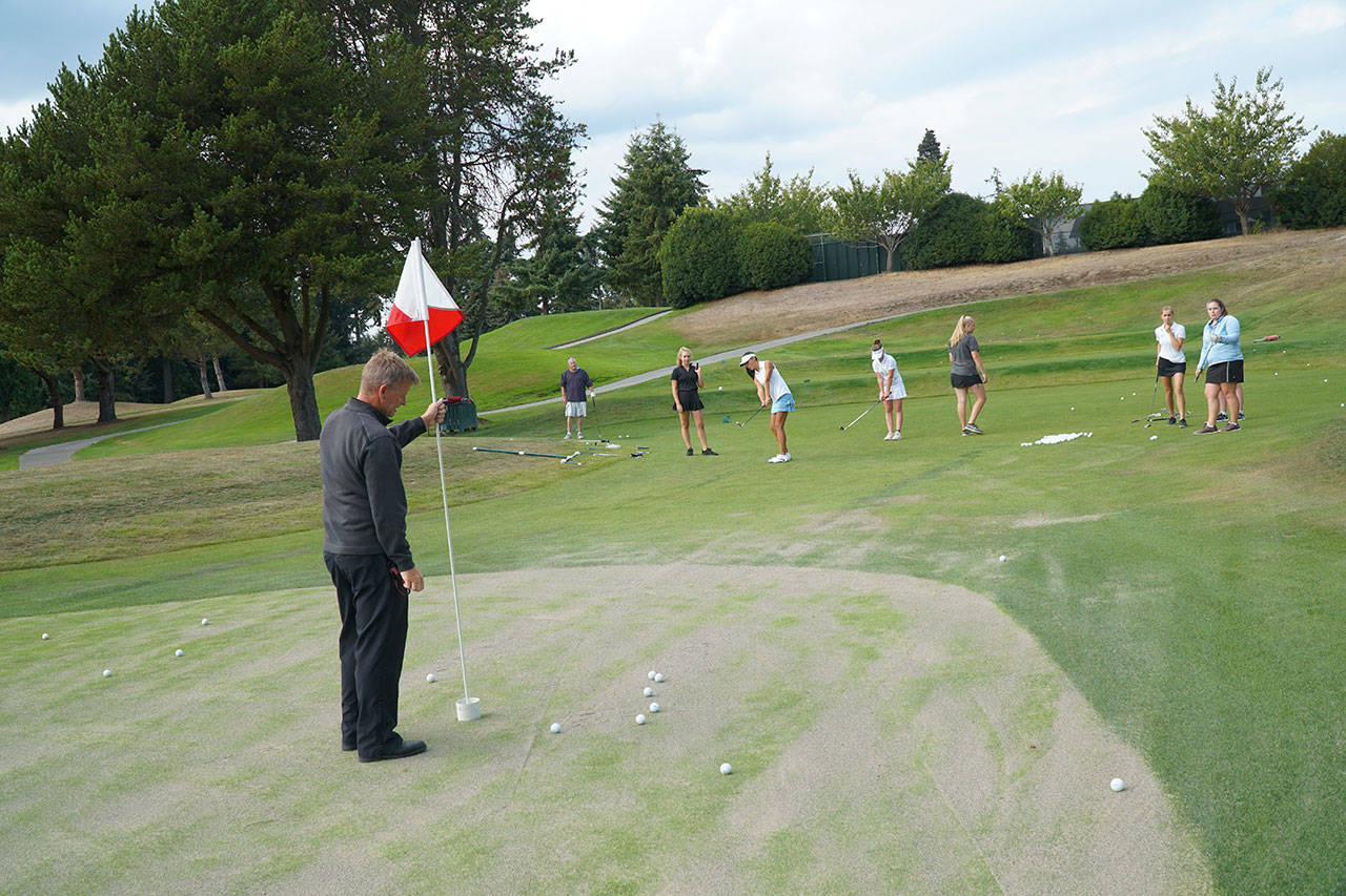 Putt her here | Photo of the day 8.30