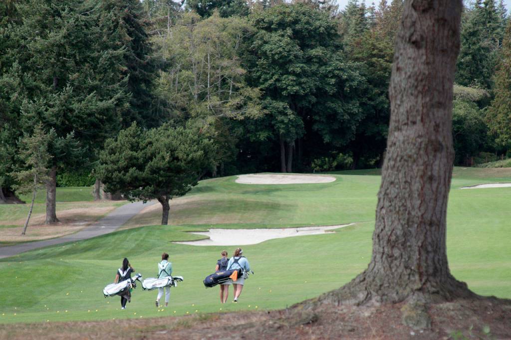 BHS girls best Lakeside in year’s first home golf match | Photo gallery