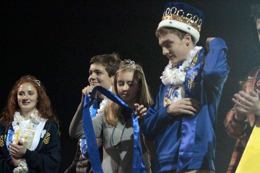 Spartans snag Senior Night football win | Photo gallery