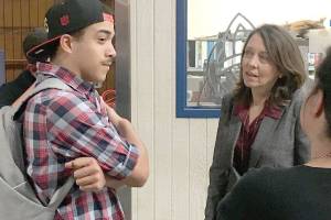 U.S. Sen. Cantwell visits Kitsap to talk education, election