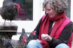 Island author talks ‘Lost Tooth’ at Eagle Harbor