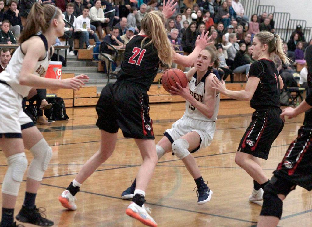 Island girls suffer hoops loss to Ballard | Photo gallery