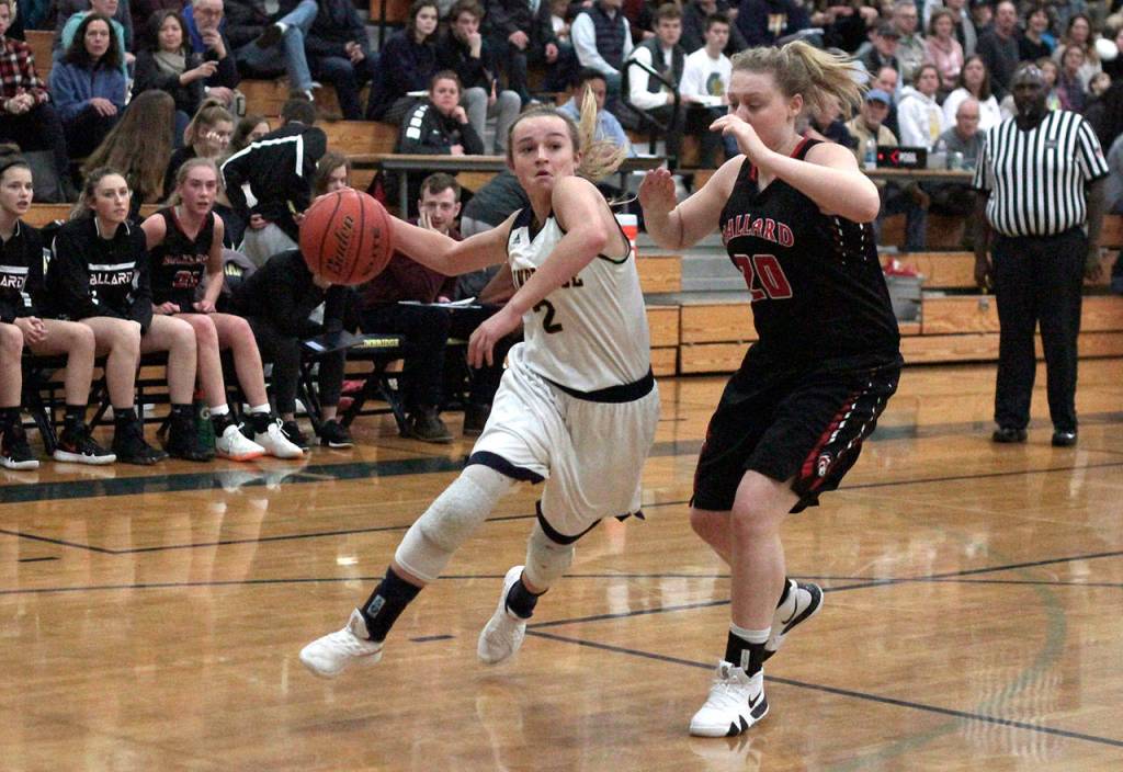 Island girls suffer hoops loss to Ballard | Photo gallery