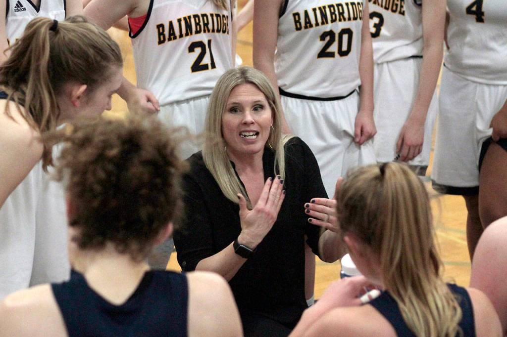 Island girls suffer hoops loss to Ballard | Photo gallery