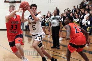 Spartan boys suffer Senior Night slump against EC | Photo gallery