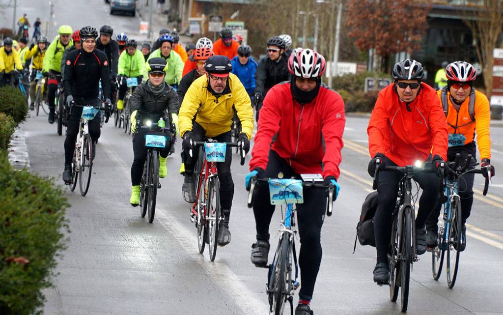 Chilly Hilly retakes island streets to start cycling season | Photo gallery