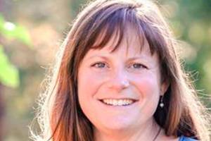 Bainbridge school board president resigns from board