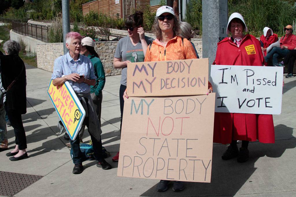 Pro-choice rally takes to Winslow waypoint protesting radical abortion laws | Photo gallery