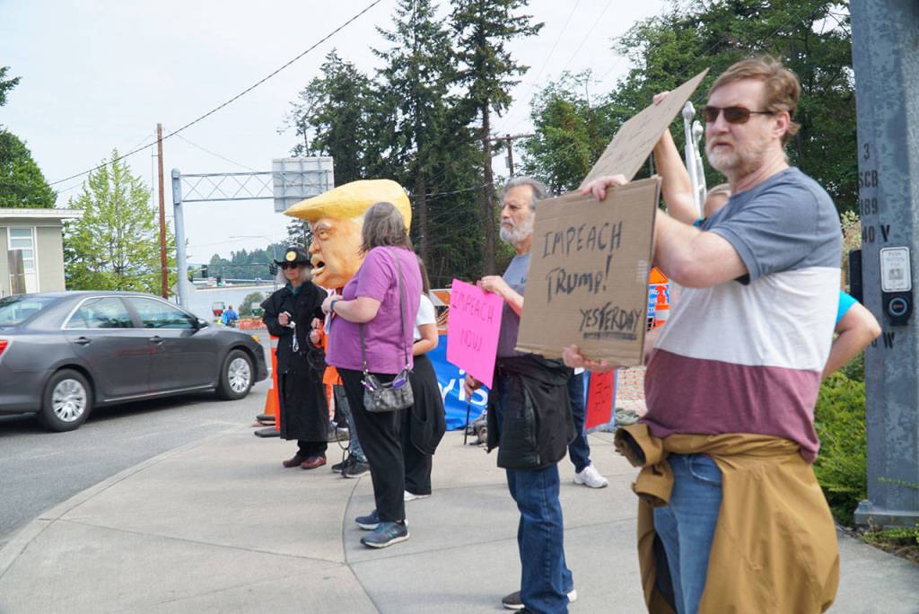 Winslow demonstrators call for Trump impeachment | Photo gallery