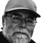 Island author recounts overseas childhood at Winslow shop