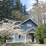 Island Center Hall hosts DJ-mix dance Saturday