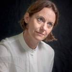 Hodges to play Emily Dickinson in Island Theatre production