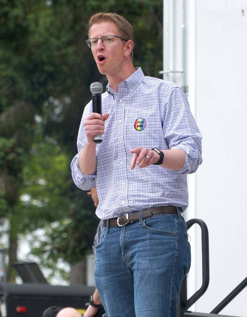 Pictures of Pride: Third Bainbridge festival draws biggest crowd yet — Part I | Photo gallery