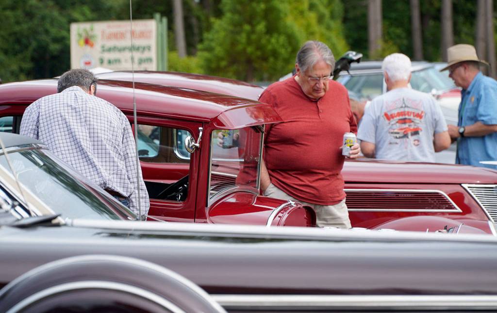 Classic Car Cruise-In returns to highway intersection | Photo gallery