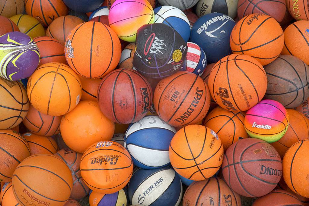 A peek before the preview: A look behind-the-scenes at the annual BI Rotary Auction and Rummage Sale - Part I | Photo gallery