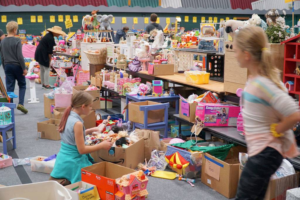 A peek before the preview: A look behind-the-scenes at the annual BI Rotary Auction and Rummage Sale - Part I | Photo gallery