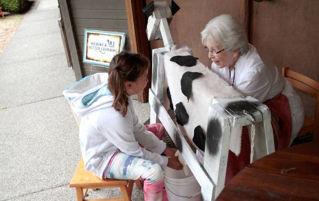 Living ‘On the Frontier’ at Rolling Bay Presbyterian bible school | Photo gallery