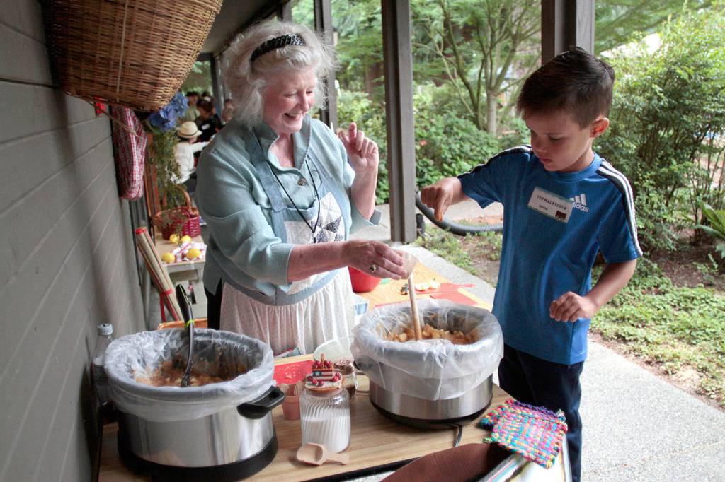 Living ‘On the Frontier’ at Rolling Bay Presbyterian bible school | Photo gallery