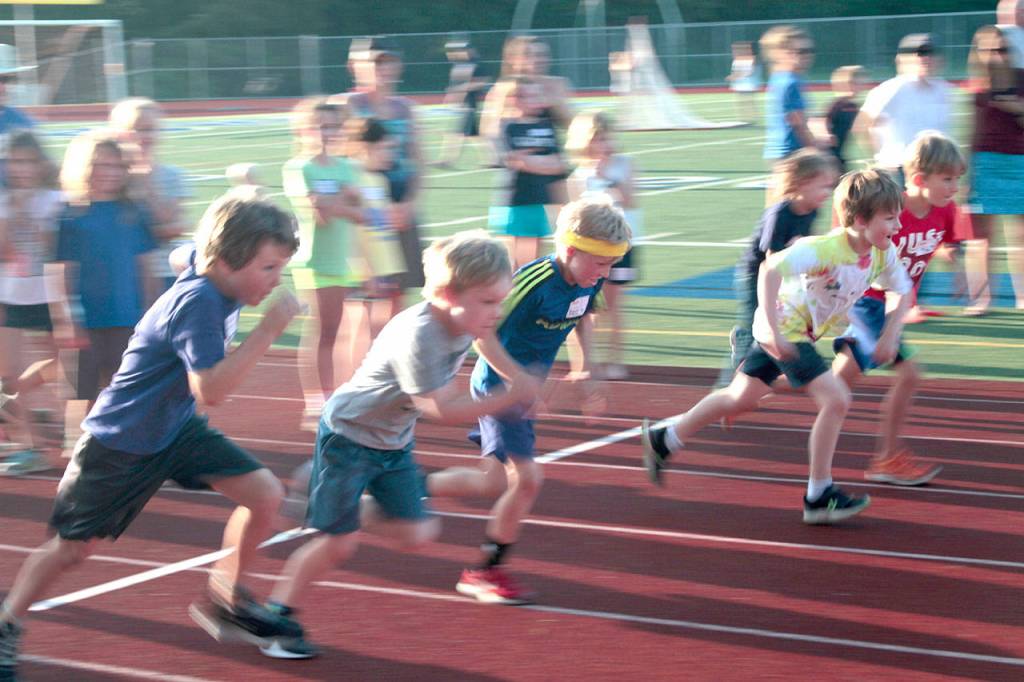 Hasty moments: Pictures from the fifth Kiwanis All-Comers Track Meet | Photo gallery