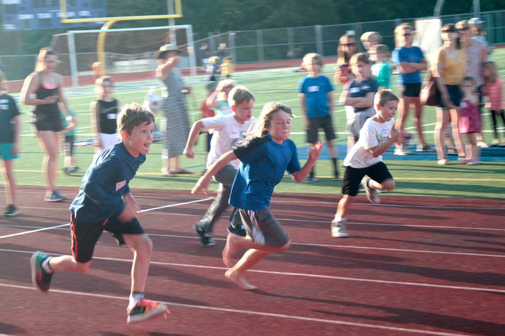 Hasty moments: Pictures from the fifth Kiwanis All-Comers Track Meet | Photo gallery