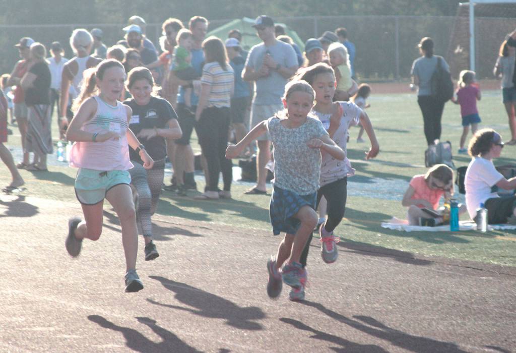 Hasty moments: Pictures from the fifth Kiwanis All-Comers Track Meet | Photo gallery