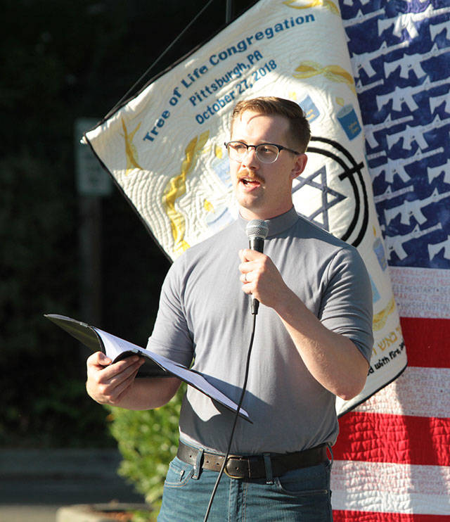 Bainbridge says ‘Enough’ at vigil against gun violence | Photo gallery