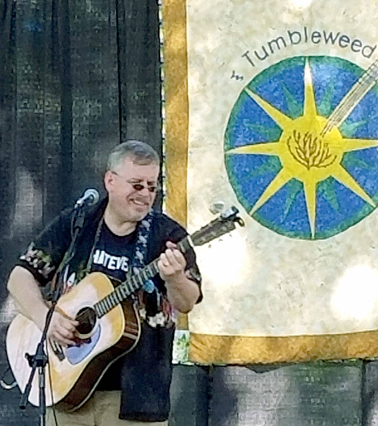 Singer/songwriter Rob Kneisler performs at Seabold Hall for the next Seabold Second Saturday show on Sept. 14. (Photo courtesy of Seabold Second Saturday)
