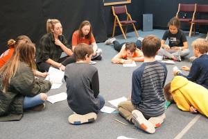 Stolen signs, poor parking, deception and intrigue: Fact-based Bainbridge-set noir on stage in Theatre School’s Fall Play Fest